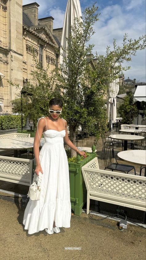 Summer White Outfits, Vacation Baddie, Winery Outfit, White Summer Outfits, Wineries Outfit, Hamptons Summer, Thailand Vacation, Modest Casual Outfits, Feminine Outfits