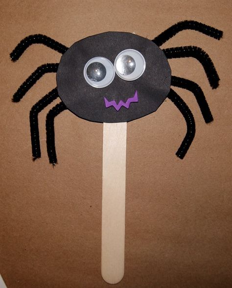 Spider Puppet Craft, Spider Crafts Preschool, Spider Puppet, Diy Halloween Crafts For Kids, Easy Diy Halloween Crafts, Diy Halloween Crafts, Halloween Crafts Preschool, Spider Crafts, Halloween Crafts For Toddlers