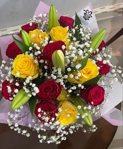 Red And Yellow Roses Bouquet, Red White And Yellow Wedding, Beauty And The Beast Flower Bouquet, Beauty And The Beast Bouquet, Red And Yellow Wedding Theme, Hoco Bouquet, Beauty And The Beast Flower, Flower Bookey, Yellow Rose Bouquet