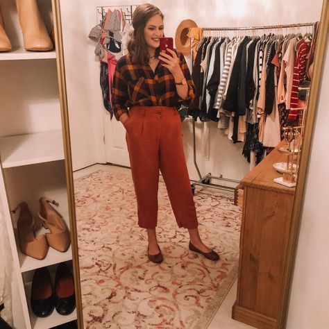 Midsize Middle Age Fashion, Realistic Midsize Outfits, Eclectic Outfits Midsize, Workwear Midsize, Colourful Outfits Midsize, Midsize Influencers, Fall Outfits College, Midsize Fall Outfits, Style Fall Outfits