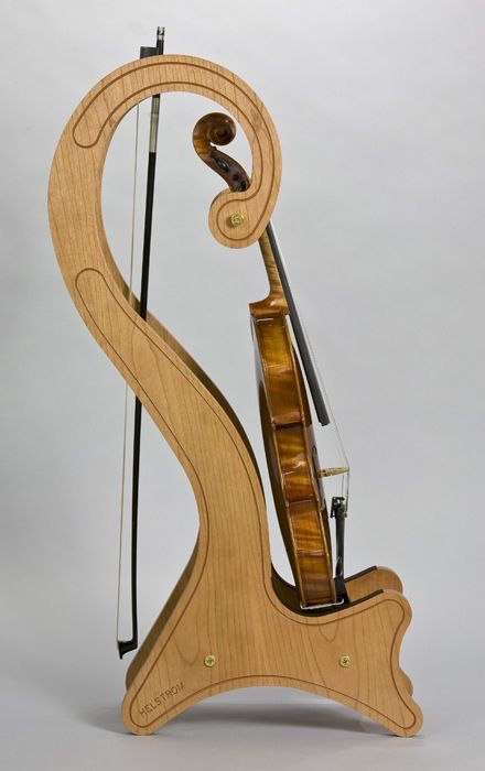 Dope violin stand....I need this in my life. Violin Stand, Wooden Toys Design, Music Stands, Wooden Plane, Guitar Stands, Wood Toys Plans, Learn Violin, Violin Lessons, Wooden Toys Plans