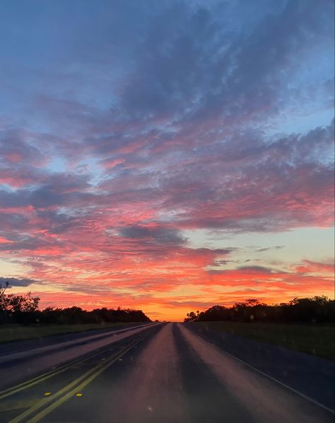 Texas Sunset Wallpaper, West Texas Sunset, Texas Aethstetic, Texas Asethic, Texas Aesthetic Wallpaper, Texas Wallpapers, Gabrielle Core, Texas Vibes, Texas Scenery