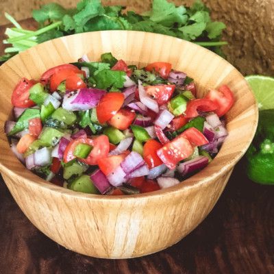 Kiwi Salsa Recipes, Fish Taco Toppings, Lime Crema Recipe, Pico Recipe, Kiwi Salsa, Spicy Fish Tacos, Crema Recipe, Fish Taco, Hello Fresh Recipes