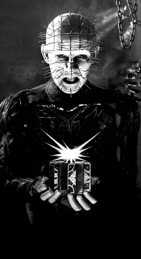 Pinhead Horror Black, Face Stencils, Horror Icons, Classic Horror, Fall Wallpaper, Horror Films, Tattoos And Piercings, Movie Tv, Literature