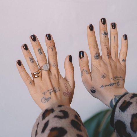 Create Hand Tattoo, Spiritual Hand Tattoo, Upper Wrist Tattoos For Women, Palm Tattoos Hand, Boho Finger Tattoos, Tattoos And Nails, Front Hand Tattoo, Dime Tattoo, Cool Hand Tattoos