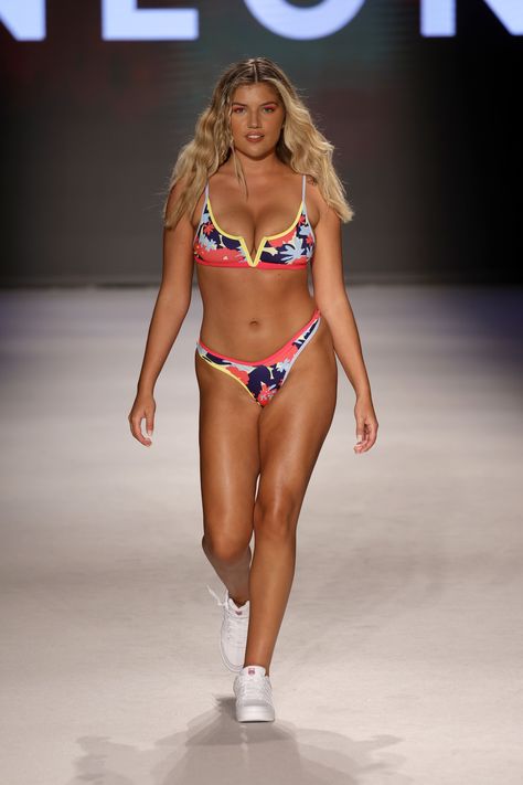 OneOne Primavera/Estate 2023 alla Miami Swim Week Swimwear 2023, Swim Week, Miami Swim Week, Primavera Estate, Getty Images, Miami, Swimming