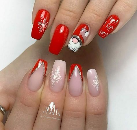 Gnomes Nails, Gonk Nails, Santa Claus Nails, Chrismas Nail Art, 2023 Manicure, Red Sparkle Nails, Manicure 2023, Winter Nail Design, Santa Nails