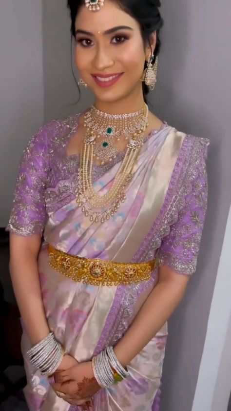 Lavender Pattu Saree Blouse Designs, Lavender Saree Jewellery Ideas, Lavender Colour Blouse Designs, Lavender Bridal Saree, Lavender Pattu Saree, Indian Bridal Looks, Lavender Saree, Embroidered Wedding Dresses, Embroidered Bookmarks