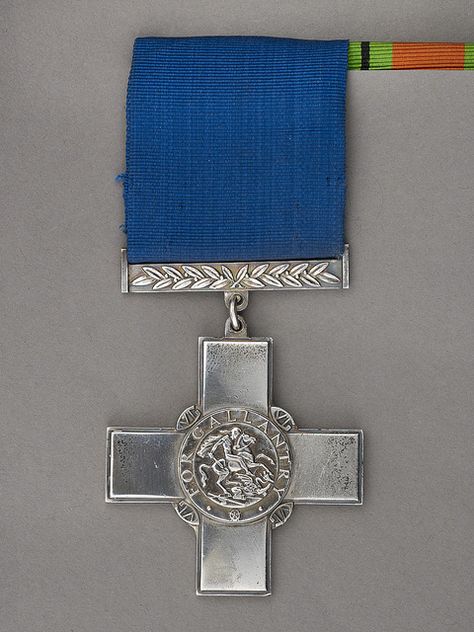 George Cross Medal awarded to Station Officer William Mosedale, 1941 Knights Templars, British Medals, Military Awards, George Cross, Military Decorations, Uniformed Services, Cross Medal, British Uniforms, Military Ranks