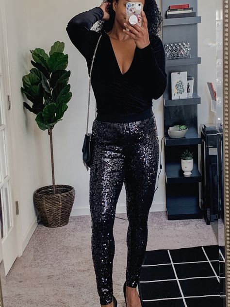 Sparkle Leggings Outfit, Black Sparkle Pants Outfit, Blue Sequin Pants Outfit, Glitter Pants Outfit Night Out, What To Wear With Sequin Pants, Black Sequin Pants Outfit Night Out, Black Sequin Pants Outfit Holiday, Black Sequin Leggings Outfit, Sequin Leggings Outfit