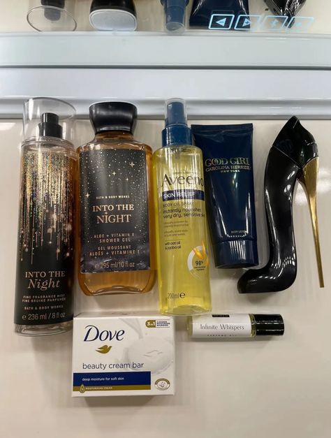 Washday Routine, Perfume Combos, Aveeno Skin Relief, Body Oil Spray, Fragrances Perfume Woman, Body Hygiene, Perfume Collection Fragrance, Shower Skin Care, Body Smells