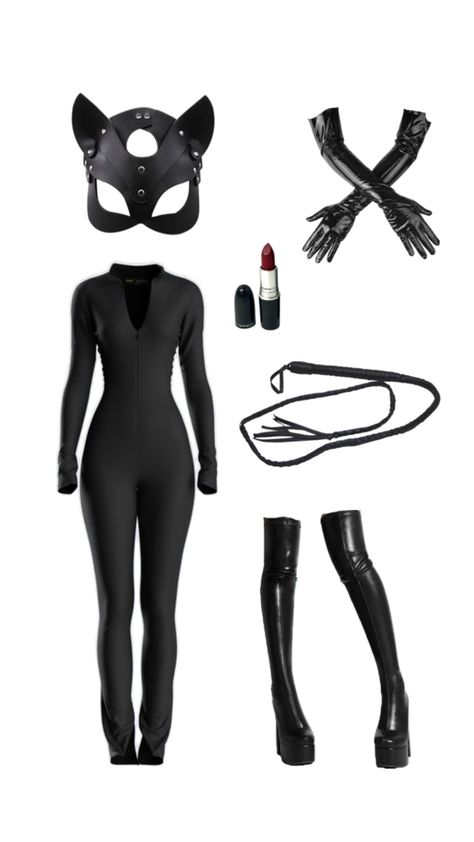 #catwoman #halloween #halloweencostume Catwoman Halloween, Catwoman Halloween Costume, Catwoman Outfit, Partner Halloween Costumes, Catwoman Costume, College Costumes, Black Leather Outfit, Nun Costume, Catwoman Cosplay