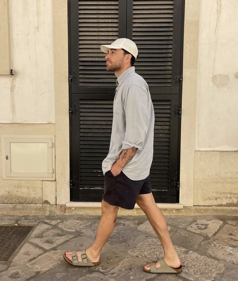 Men Birkenstock Outfit, Mens Birkenstocks Outfit, Mens Spring Outfit, Birkenstock Arizona Outfit, Mens Spring Outfits, Birkenstock Outfit Men, Birkenstock Outfit Summer, Vacation Outfits Men, Beach Outfit Men