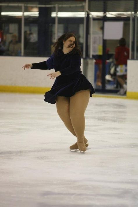 Plus Size Ice Skating Outfit, King Prawns, Ice Skating Outfit, 2024 Goals, Skating Outfits, Body Image, Real Women, Ice Skating, Curvy Fashion