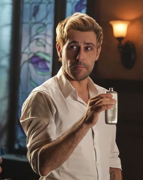 Constantine Legends Of Tomorrow, John Constantine Legends Of Tomorrow, Matt Ryan Constantine, Legends Of Tomorrow, Dc Legends, John Constantine, Matt Ryan, Dc Legends Of Tomorrow, British Men