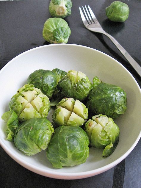 Fall season is also brussel sprouts season and I am going to eat them wholeheartedly. They are usually expensive (due to being typically ... Steamed Brussel Sprouts, Gluten Free Living, Veggie Bowl, Free Living, Brussels Sprouts, Home Made Soap, Vegetable Dishes, Brussel Sprouts, Healthy Meals