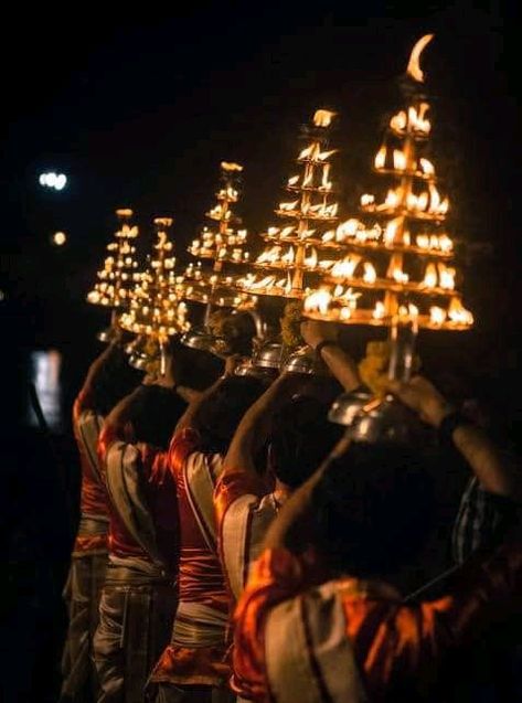 Varanasi Photography Beautiful, Festivus For The Rest Of Us, Yoga Place, Monsoon Wedding, Feather Background, Bengali Culture, Lord Rama Images, Hindu Culture, Hindu Dharma