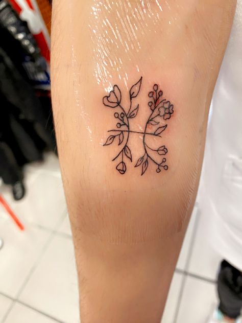 Pisces Birth Flower Tattoo, March Pisces Tattoo, Pisces Tattoo Flowers, Pisces Tattoo With Flowers, Jade Flower Tattoo, Pisces Birth Flower, Tattoo Ideas Female Pisces, Tattoo Ideas For Pisces, Pisces Tattoo Ideas For Women