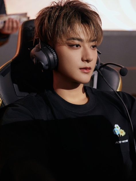 Ztao Pics, Zitao Huang, Z.tao Cute, Titan Arum, Z Tao, Exo Tao, Tao Exo, Huang Zi Tao, Zi Tao