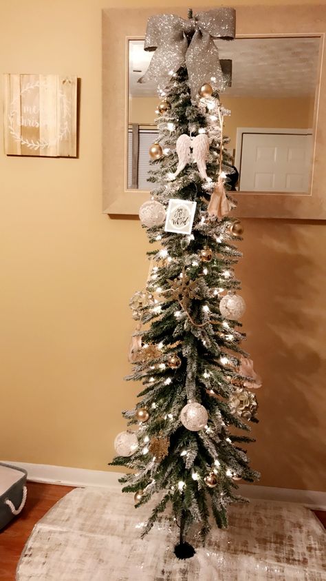 My skinny Christmas tree😍😍 Christmas Minimalist, Pencil Christmas Tree Decorated Ideas, Slim Christmas Tree Ideas Decorating, Pencil Tree Decorating Ideas, Pencil Trees Decorating Ideas, Small Christmas Trees Decorated, Slim Christmas Tree, Christmas Staircase, Pencil Christmas Tree