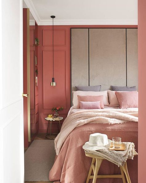 Pink bedroom Coral Bedroom, Best Bedroom Colors, Interior Design Per La Casa, Trending Paint Colors, Adult Bedroom, Bedroom Paint Colors, Trendy Bedroom, Design Del Prodotto, Pink Walls