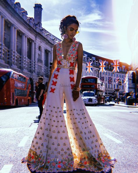 An Off-Beat Fashion: Rock A Jumpsuit At Your Wedding Functions Like A DIVA! | ShaadiSaga Indian Jumpsuit, Woman Jumpsuit, Papa Don't Preach, Orang India, Embroidered Jumpsuit, Nikkah Dress, Gaun Fashion, Bridal Jumpsuit, Traditional Indian Outfits