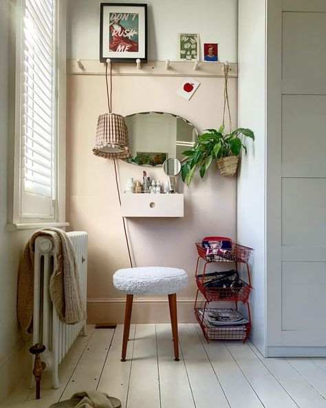 Desk Over Radiator, Dressing Table Area, Dressing Table Ideas, Corner Dressing Table, Sheepskin Stool, Cast Iron Radiator, Iron Radiator, Pink Ground, Peg Rail