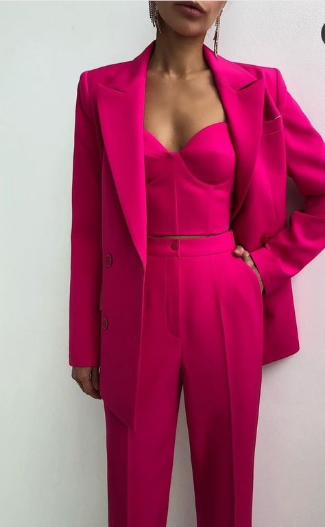 Women Suit Prom, Graduation Suits For Women, Pink Suits Women, Wedding Guest Suits, Graduation Suits, Fuschia Dress, Gala Outfit, Cute Work Outfits, Stylish Work Attire