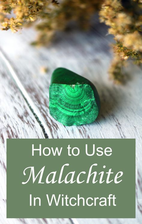 9 Ways to Use Malachite in Witchcraft - Moody Moons How To Use Malachite, Malachite Stone Meaning, Crystals Malachite, Garden Spells, Ritual Ideas, Holly Hobby, Beauty Spells, Witchcraft Spells, Inner Witch