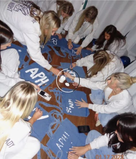 Denim Bid Day Theme, Denim Sorority Theme, Denim Bid Day, Coke Party, Welcome Week, Sorority Themes, Recruitment Themes, Party Jeans, Hamptons Summer