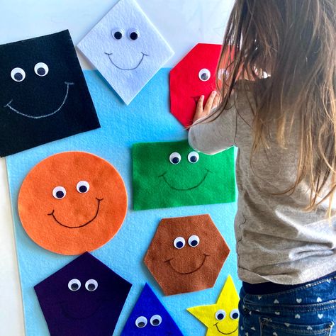 Felt Board Templates, Felt Board Patterns, Daycare Themes, Shape Activities Preschool, Flannel Board Stories, Flannel Boards, Felt Board Stories, Preschool Circle Time, Baby Flannel