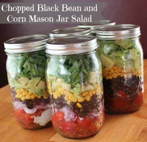 This chopped version of black bean and corn salad is super easy to meal prep to have on hand for a quick and healthy lunch. Types Of Salads, Healthy Cravings, Mason Jar Lunch, Healthy Lunch Salad, Salad Jar Recipe, Black Bean And Corn, Jar Salad, Mason Jar Salad Recipes, Chopped Salad Recipes