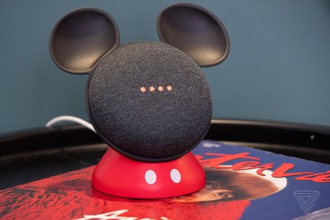 This cute stand makes Google’s Home Mini look like Mickey Mouse Childhood Asthma, Wanderlust Tattoo, Google Nest, Disney Home, Yanko Design, Diy Clay Crafts, Google Home, Home Automation, Google Home Mini