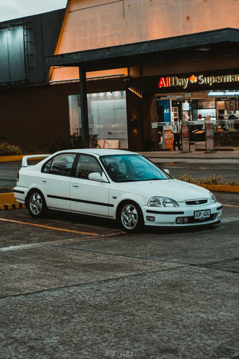 Raw Aesthetic, Civic Ek, Cool Car Pictures, Car Wallpaper, Gear Head, Car Wallpapers, Honda Civic, Dream Big, Jdm