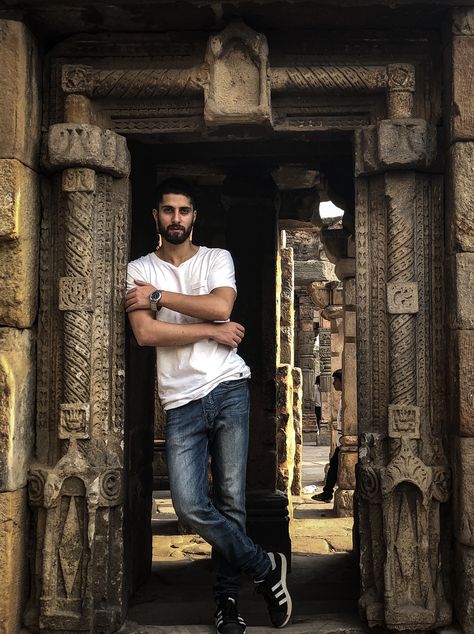 Men Travel Poses, Fort Poses, Rajasthan Photo, Drip Poses, Temple Poses, Palace Background, Fort Photography, Jaipur Photography, Rajasthan Photography