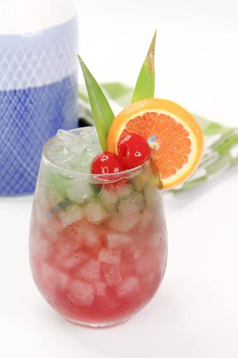 Killer Koolaid Cocktail, Vodka Alcohol, Drinks Alcohol Recipes Easy, Punch Cocktails, Alcoholic Punch Recipes, Cherry Vodka, Alcoholic Punch, Slushie Recipe, Best Alcohol