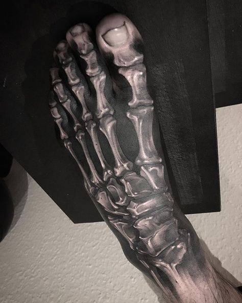 Leg Skeleton Tattoo, Skeleton Ankle Tattoo, Skeleton Feet Tattoo, Skeleton Ribs Tattoo, Skeleton Foot Tattoo, Foot Tattoos For Men, Gear Tattoo, Hand Tattoo Designs, Skull Art Tattoo