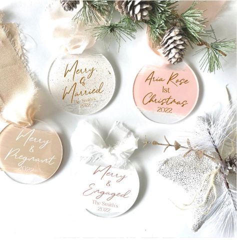 Frosted Ornament Ideas, Custom Acrylic Christmas Ornaments, Customized Christmas Ornaments, Personalized Acrylic Ornaments, Ornament Design Ideas, Painted Acrylic Ornaments, Christmas Ornament Sayings, Acrylic Ornament Ideas, Acrylic Ornaments Vinyl