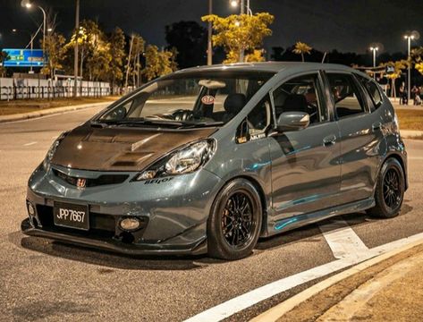 Honda Brio Modification, Honda Jazz Rs, Honda Jazz Sport, Honda Jazz Ge8 Jdm, Honda Fit Sport, Honda Civic Vtec, Car Iphone Wallpaper, Honda Fit Jazz, Honda Crosstour