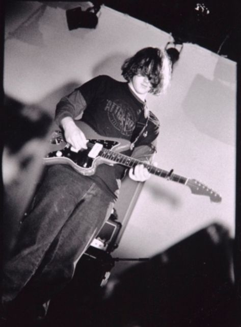 Shoegaze Fashion, Kevin Shields, Live Rock, Underground Music, Album Art, Music Stuff, My Vibe, Guitarist, I Love Him