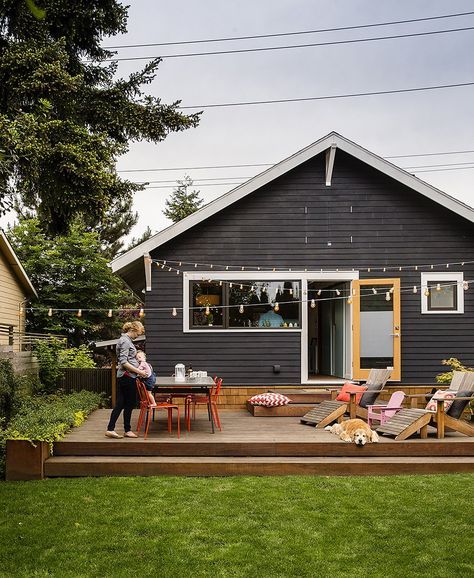 Dreamy Backyard Ideas | Patio decor and backyard design ideas from @cydconverse Elevated Platform Deck, Deck Designs Backyard, Casa Exterior, Backyard Inspiration, Decks Backyard, Backyard Deck, Outdoor Deck, Deck Design, Small Backyard Landscaping