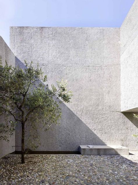 Texture Architecture, Concrete Architecture, Minimalist House, Concrete House, Patio Interior, Design Hotel, Architect House, Minimalist Architecture, Stone Houses