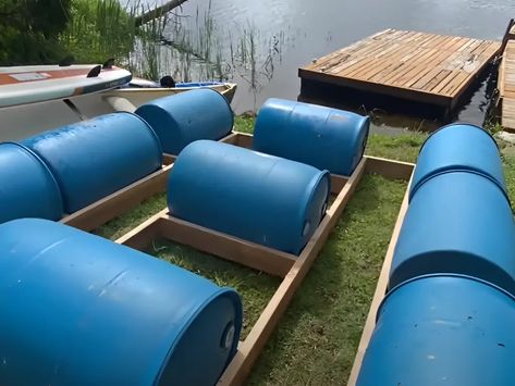 Top 10 Floating Dock Construction & Design Plan - Hiseadock Diy Floating Dock, Floating Dock Kits, Floating Dock Plans, Diy Dock, Building A Dock, Floating Boat Docks, Navy Baby Showers, Pedal Boat, Lake Dock