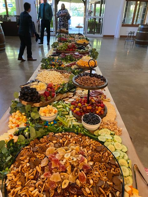 All the bride and groom’s favorite snacks from salty & savory to sweet & chocolatey! Wedding Social Hour Snacks, Wedding Social, Grazing Table, Snack Table, Grazing Tables, Grad Party, Wedding Guests, Favorite Snack, Grad Parties