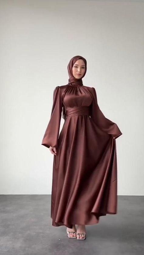 Dress Design Hijab, Silk Hijab Dress, Elegant Hijab Dress, Elegant Dresses Hijab, Satin Dresses Hijab, Dress Hijab Outfit, Simple Hijab Dress, Hijab Bridesmaid Dress, Hijab Fashion Dress