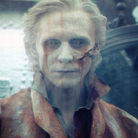 Nothing but sorrow and regret remained. His heart was broken...his life was gone. #crimsonpeak #crimsonpeakmovie #sirthomassharpe #sadness Sir Thomas Sharpe, Crimson Peak Movie, Tom Hiddleston Crimson Peak, Tom Hiddleston Funny, Thomas Sharpe, Crimson Peak, Worst Day, Dark Horse Comics, Tom Hiddleston Loki