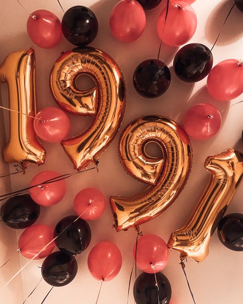 1991 Birthday Party, Happy Birthday 33 Years Old Man, Happy Birthday 32, Bday Background, 30th Birthday Quotes, 33 Birthday, 30th Birthday Ideas For Women, Indoor Birthday, Romantic Birthday Gifts