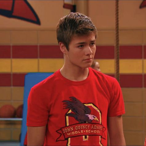 Lucas Friar Peyton Meyer, Lucas From Girl Meets World, Lucas Girl Meets World, Lucas Friar, Peyton Meyer, Guy Pics, Fine Guys, John Quincy Adams, Louis Partridge