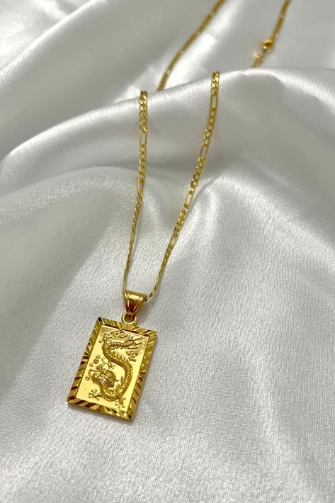 A gold chain necklace with a rectangular dragon pendant on it. Gift For My Girlfriend, Gifts For My Girlfriend, Dragon Pendant, Jewellery Ideas, Pendant Gold, James Potter, Everyday Jewelry, Necklace Gift, Gift Necklace