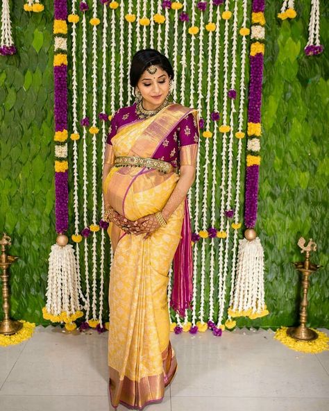 Pregnancy Outfits Indian, Seemantham Saree Ideas, Baby Shower Hairstyles, Simple Baby Shower Decorations, Couple Maternity Poses, Indian Baby Showers, Baby Shower Background, Maternity Photography Poses Couple, Pregnancy Photos Couples